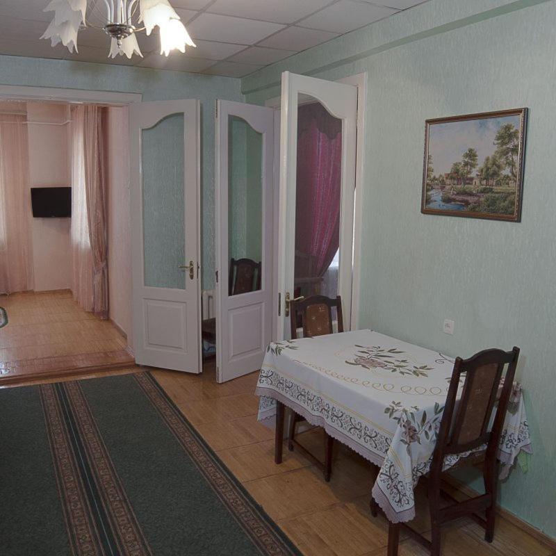 Готельний Комплекс Самікс Kyiv Exterior photo