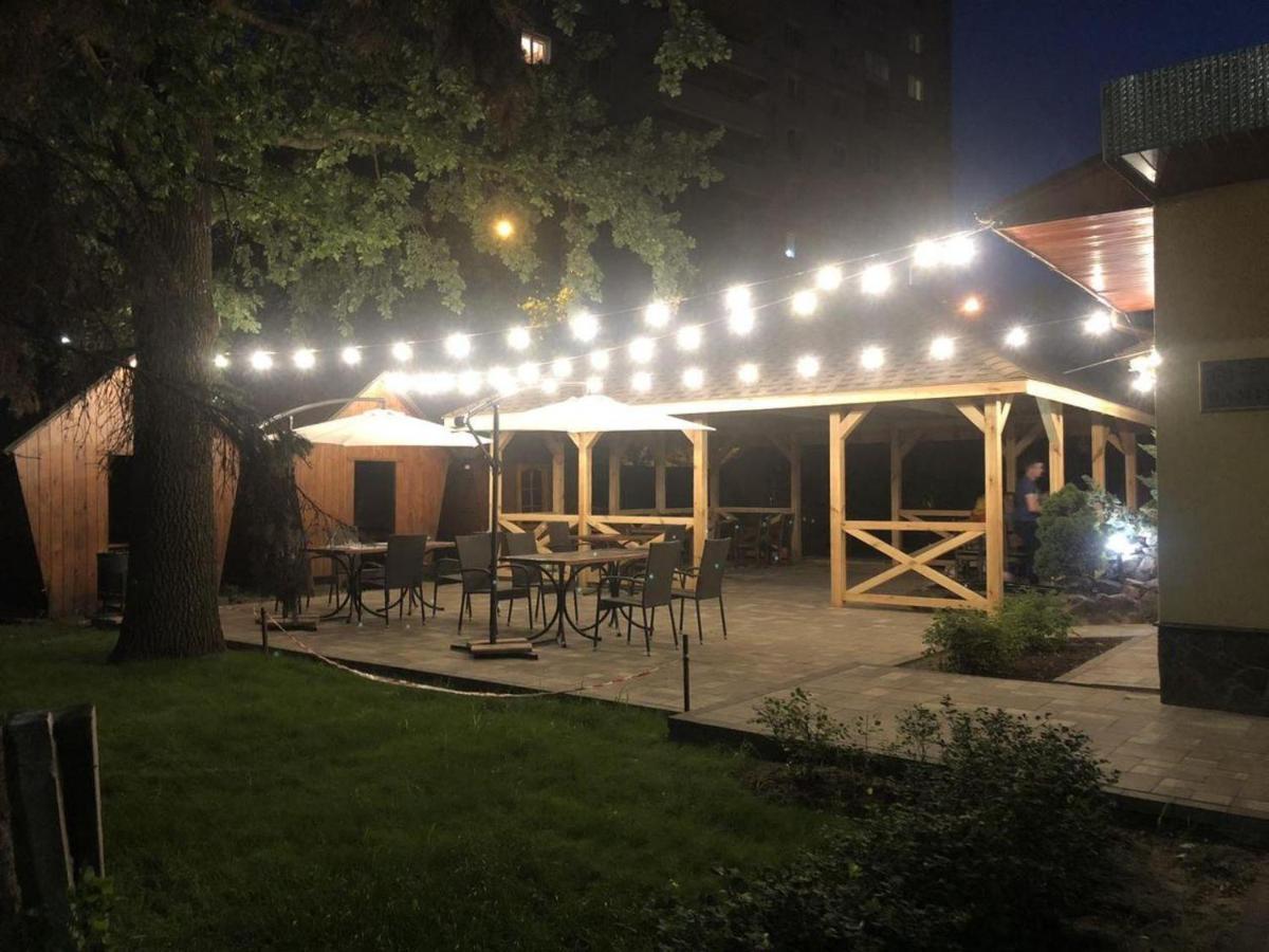Готельний Комплекс Самікс Kyiv Exterior photo